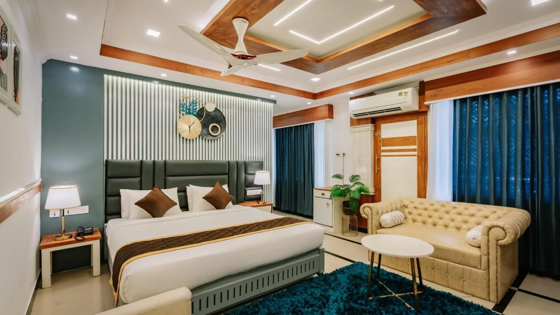 Excellency Airport Hotel Angamali