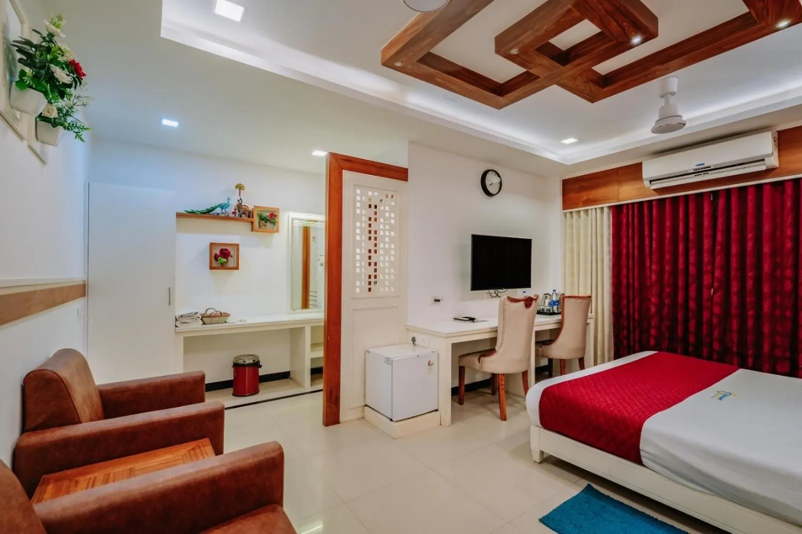 Excellency Airport Hotel Angamali
